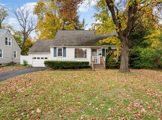 148 Crystal Dr, North Syracuse, NY 13212