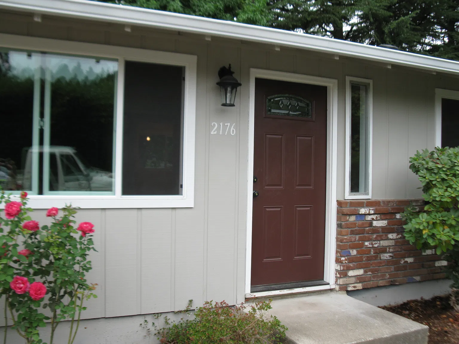 2 bed, 832 sqft, $1,585 — Photo 1