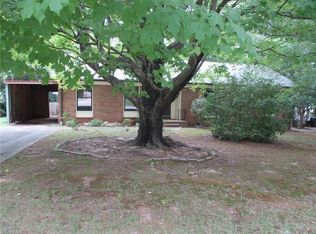 131 Westview Dr, Elon, NC 27244
