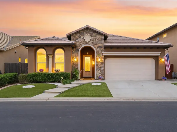 11327 N Via Napoli Drive, Fresno, CA 93730