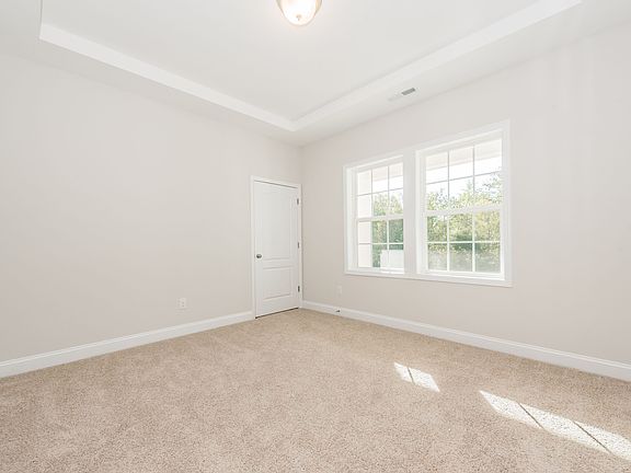 3rd image of 529 Rosemore Pl