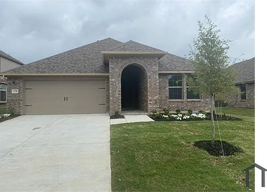 1120 Red Hawk Ln — Photo 1