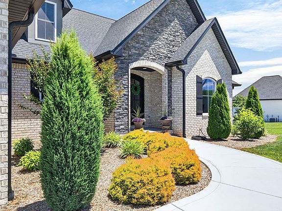3rd image of 1933 Rivers Edge Dr