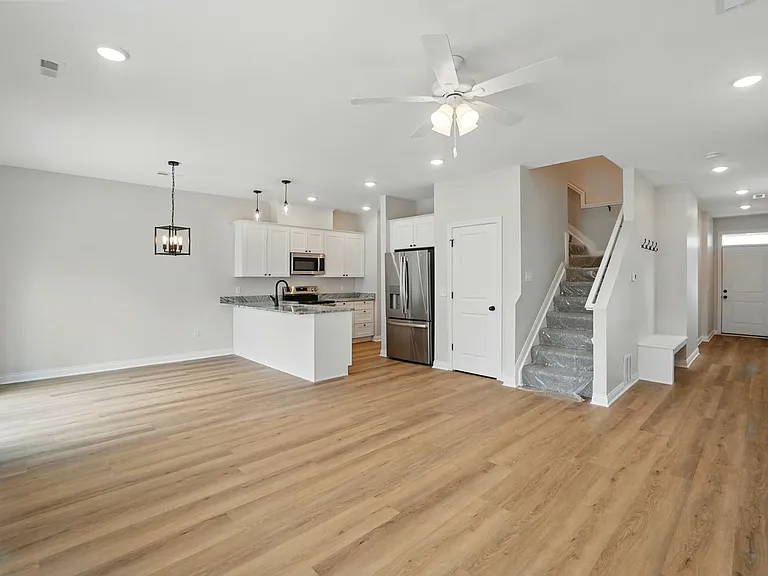3178 Cobblestone Ln — Photo 9