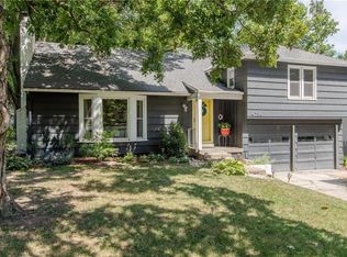 4736 W 77th St, Prairie Village, KS 66208