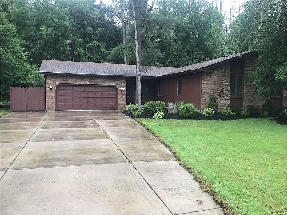 1st image of 10 Misty Ln