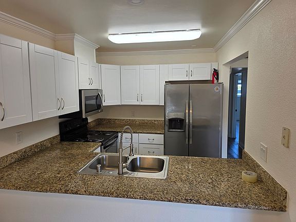 4th image of 589 N Johnson Ave Unit 107