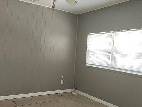 3rd image of 6401 N 49th St