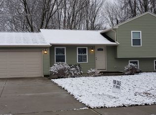 26585 Kingswood Dr, Olmsted Falls, OH