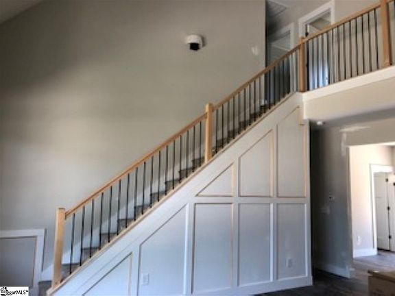 4th image of 482 Silver Thorne Dr