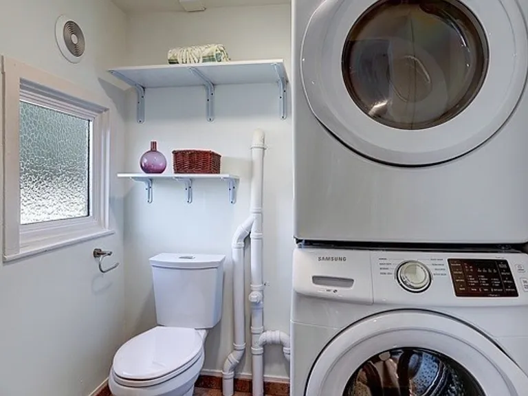 105 S Tobin St — Photo 12