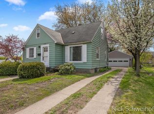 230 W 24th St, Holland, MI 49423