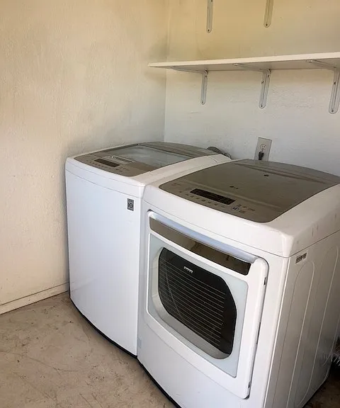 Laudry Room, washer & dryer included