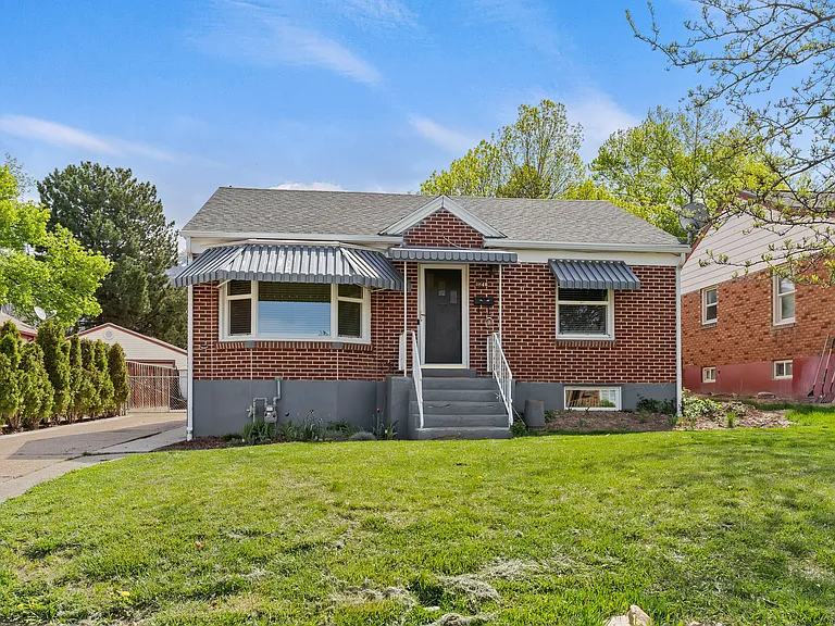 3846 S Madison Ave — Photo 1