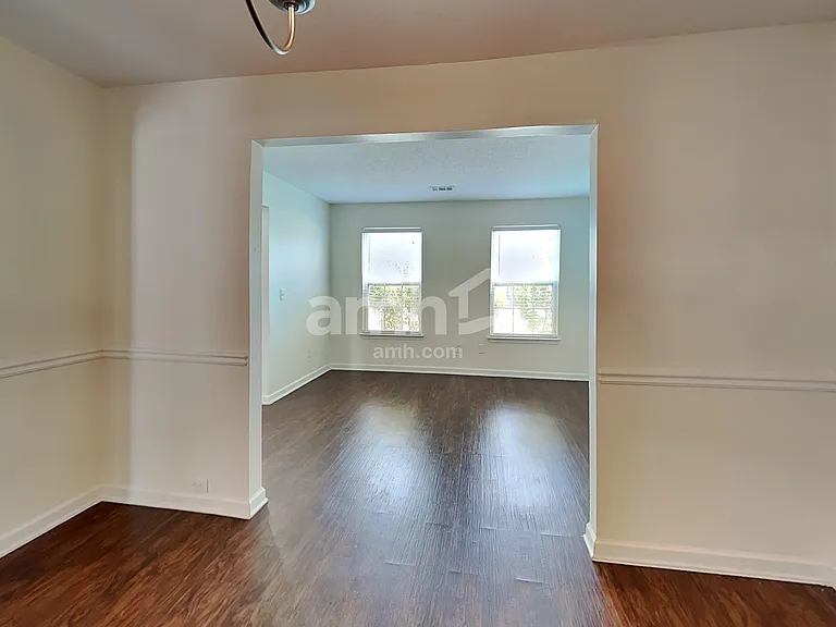 4913 Bryant Dr — Photo 5