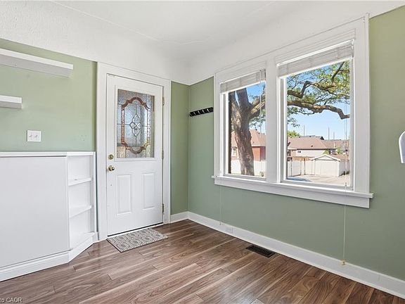 3rd image of 96 Paling Ave