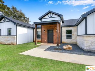54 Persimmon Dr, Wimberley, TX 78676
