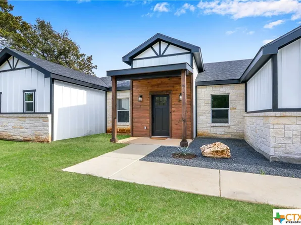 54 Persimmon Dr, Wimberley, TX 78676