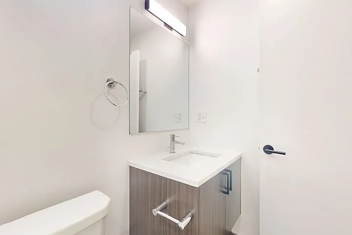5700 S. Blackstone Avenue — Photo 32