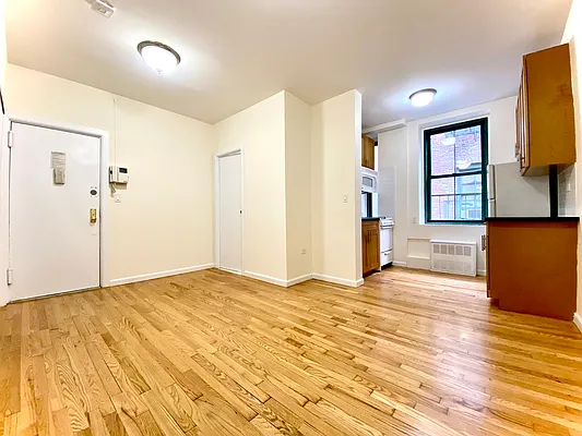 Rented by City & Suburban | media 7
