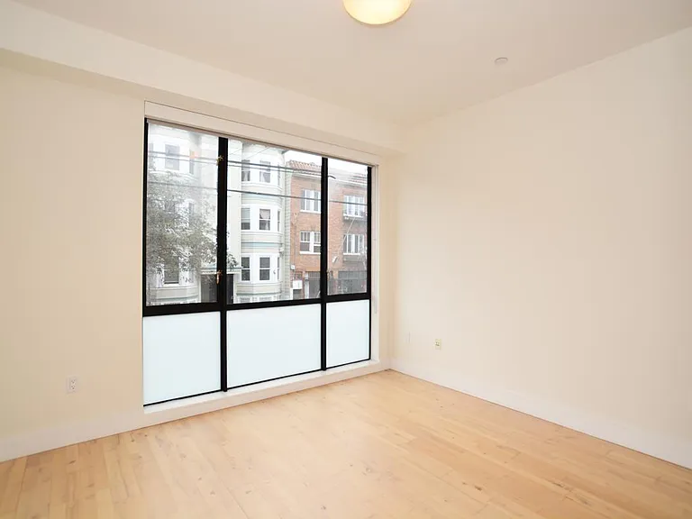 480 14th St #3 — Photo 20