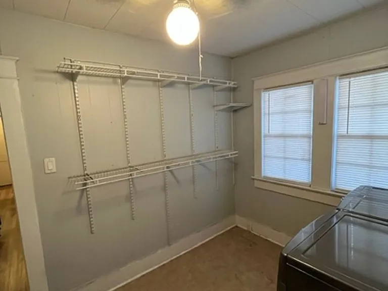 203 W Haya St — Photo 10