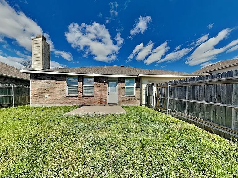 3013 Meadow Bluff Dr — Photo 22