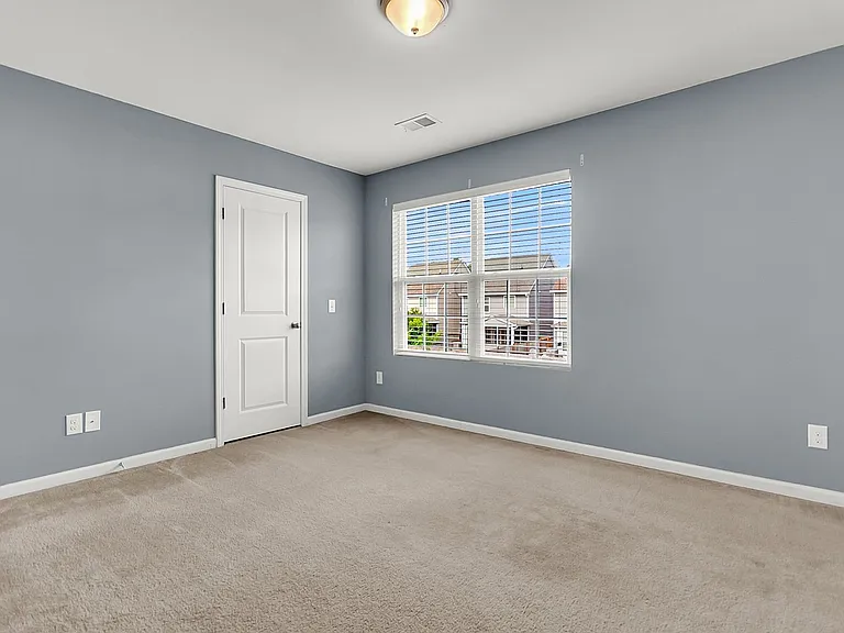 8903 Skipping Rock Ln — Photo 30