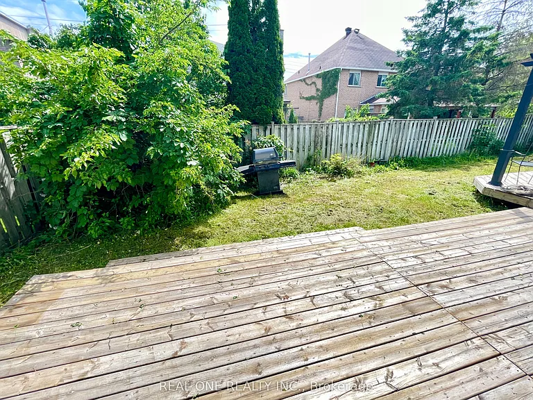 19 Blair Cres — Photo 40