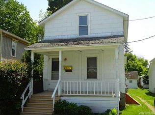7 Church St, Middleport, NY 14105