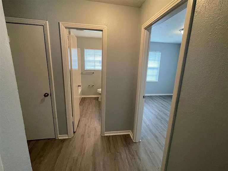5736 Aton Ave — Photo 12