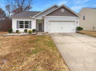 6815 Fairford Dr, Charlotte, NC 28215