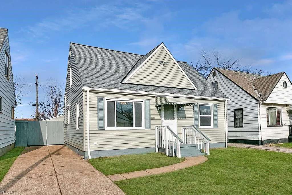 12810 Leeila Ave photo 1