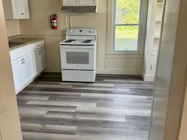 106 S Giles St, Bridgeton, NJ 08302