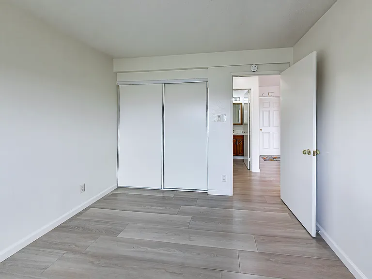 310 Castle St — Photo 13