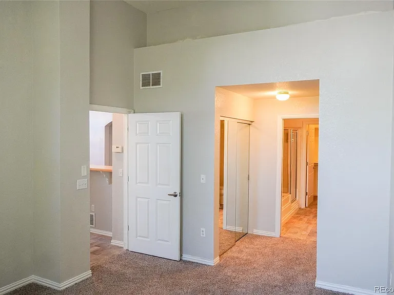 640 S Yarrow St — Photo 14
