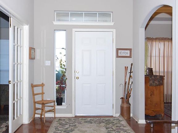 4th image of 302 San Jacinto Dr
