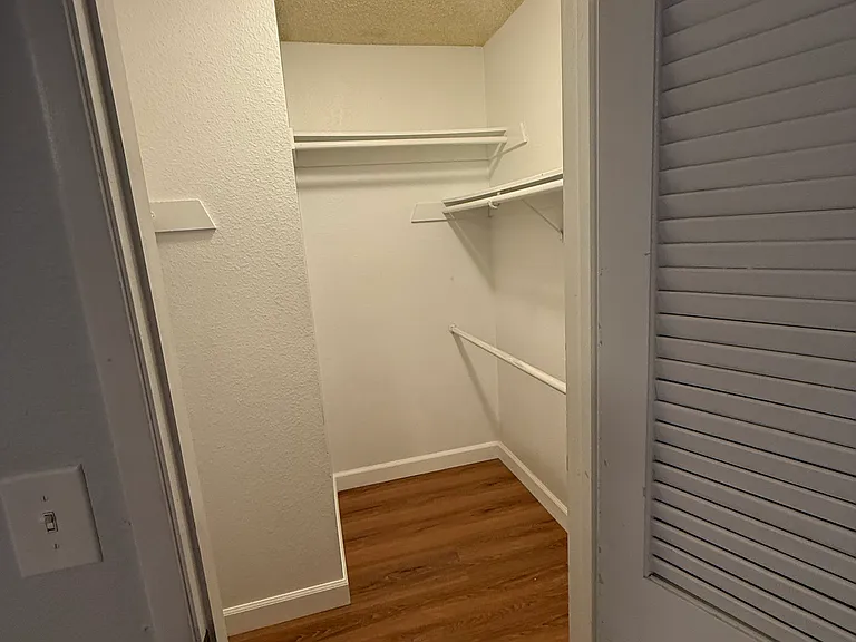 4240 Menlo Ave #12 — Photo 12