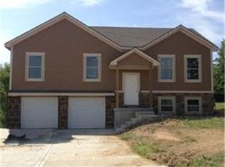 3800 SW Jackson St, Blue Springs, MO 64015