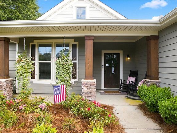 2nd image of 1917 Sequoia Dr