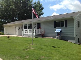 307 3rd Ave NE, Spring Grove, MN 55974