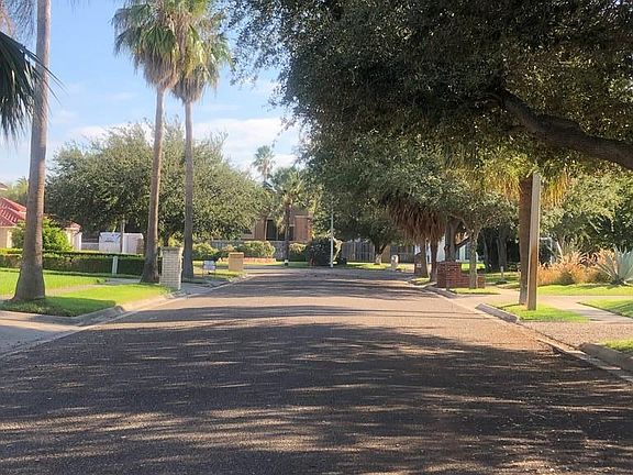 3rd image of 1550 Los Sabales Dr