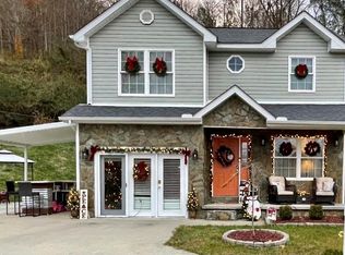 31 Adams Ridge Rd, Hazard, KY 41701