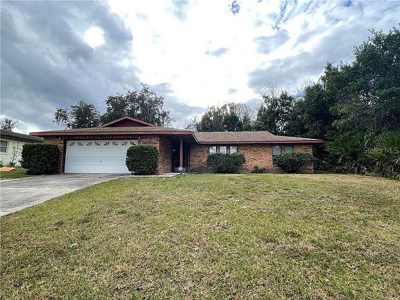 2nd image of 1032 Monterey Dr