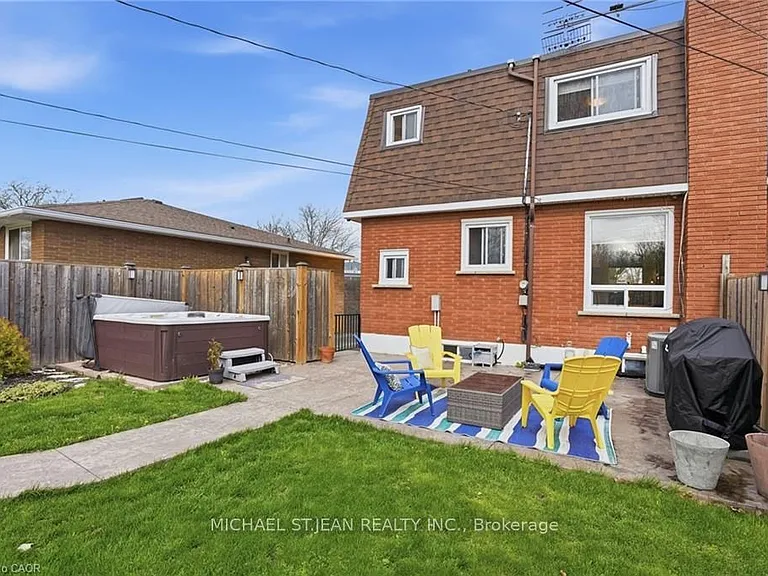 282 Roach Ave — Photo 49