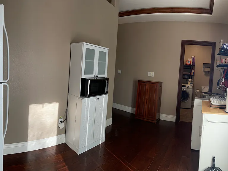 7241 Lake Farm Ave #B — Photo 8
