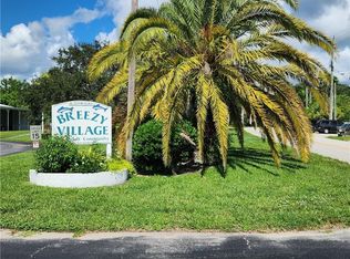 9735 61st Pkwy, Sebastian, FL 32958