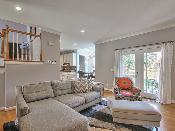 5th image of 1108 Glenbrook Dr
