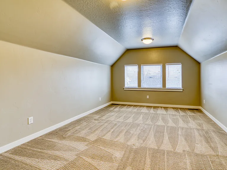 1818 S Grant Ave — Photo 22