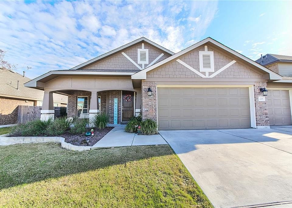 1st image of 225 Summer Vista Dr